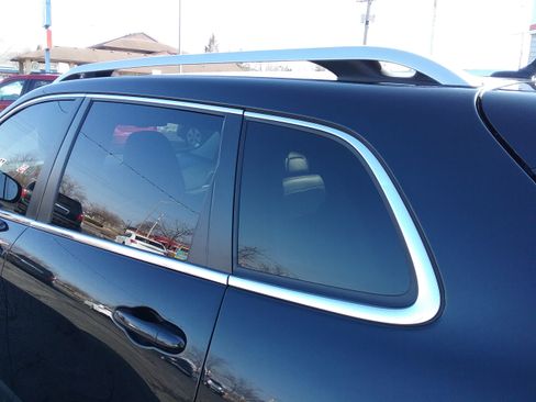 Used 2015 Jeep Cherokee Limited image 23