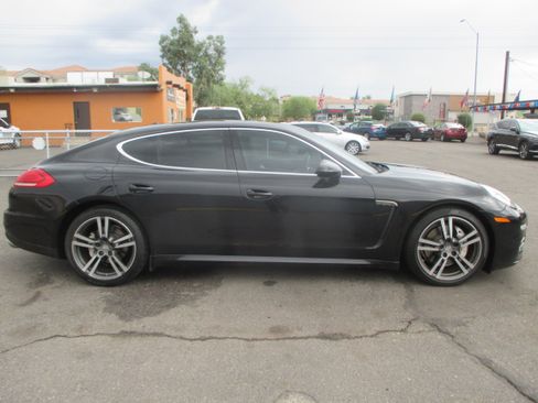 Used 2014 Porsche Panamera S image 1