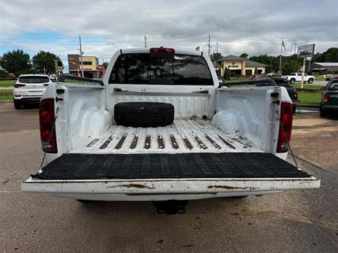 Used 2004 Dodge Ram 1500 Truck 2WD Quad Cab SLT image 3