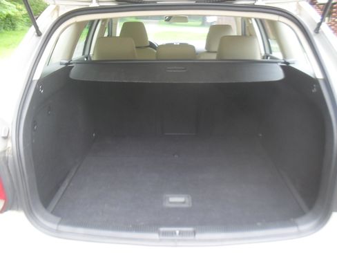 Used 2011 Volkswagen Jetta TDI SEL image 9