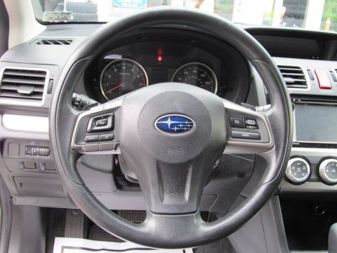 Used 2015 Subaru XV Crosstrek 2.0i Premium AWD/4WD image 19