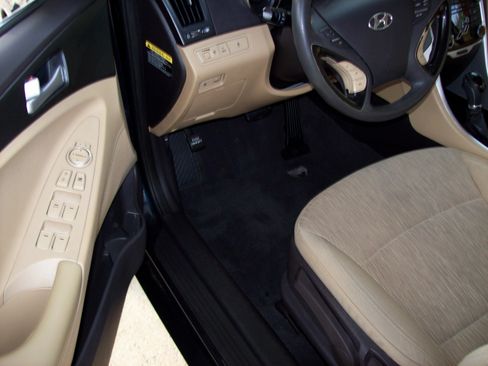 Used 2012 Hyundai Sonata GLS FWD Sedan 2.4L 4-Cyl image 9