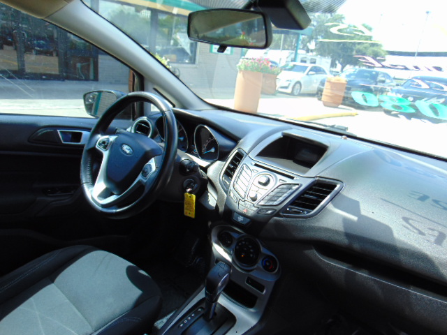 Used 2015 Ford Fiesta SE Hatchback FWD image 23