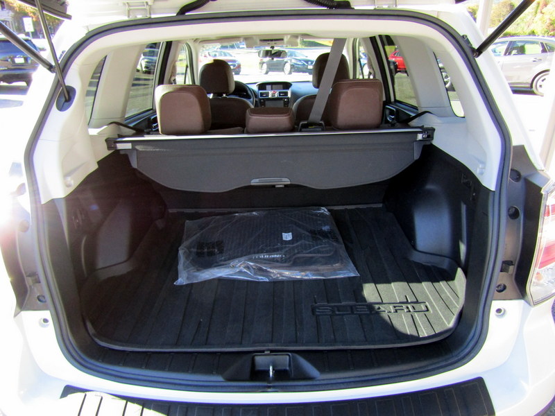 Used 2017 Subaru Forester 2.5i Touring AWD/4WD image 16