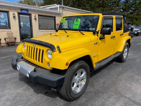 Used 2015 Jeep Wrangler Unlimited Sahara AWD/4WD image 1