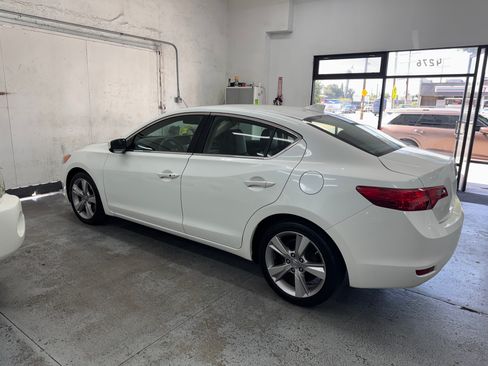Used 2014 Acura ILX UNAVAIL FWD image 3