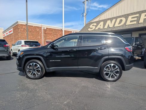 Used 2023 Jeep Compass 4WD Limited image 2