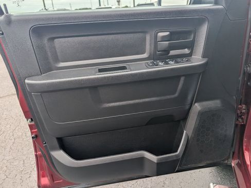 Used 2017 RAM 1500 4x4 Crew Cab Tradesman image 14