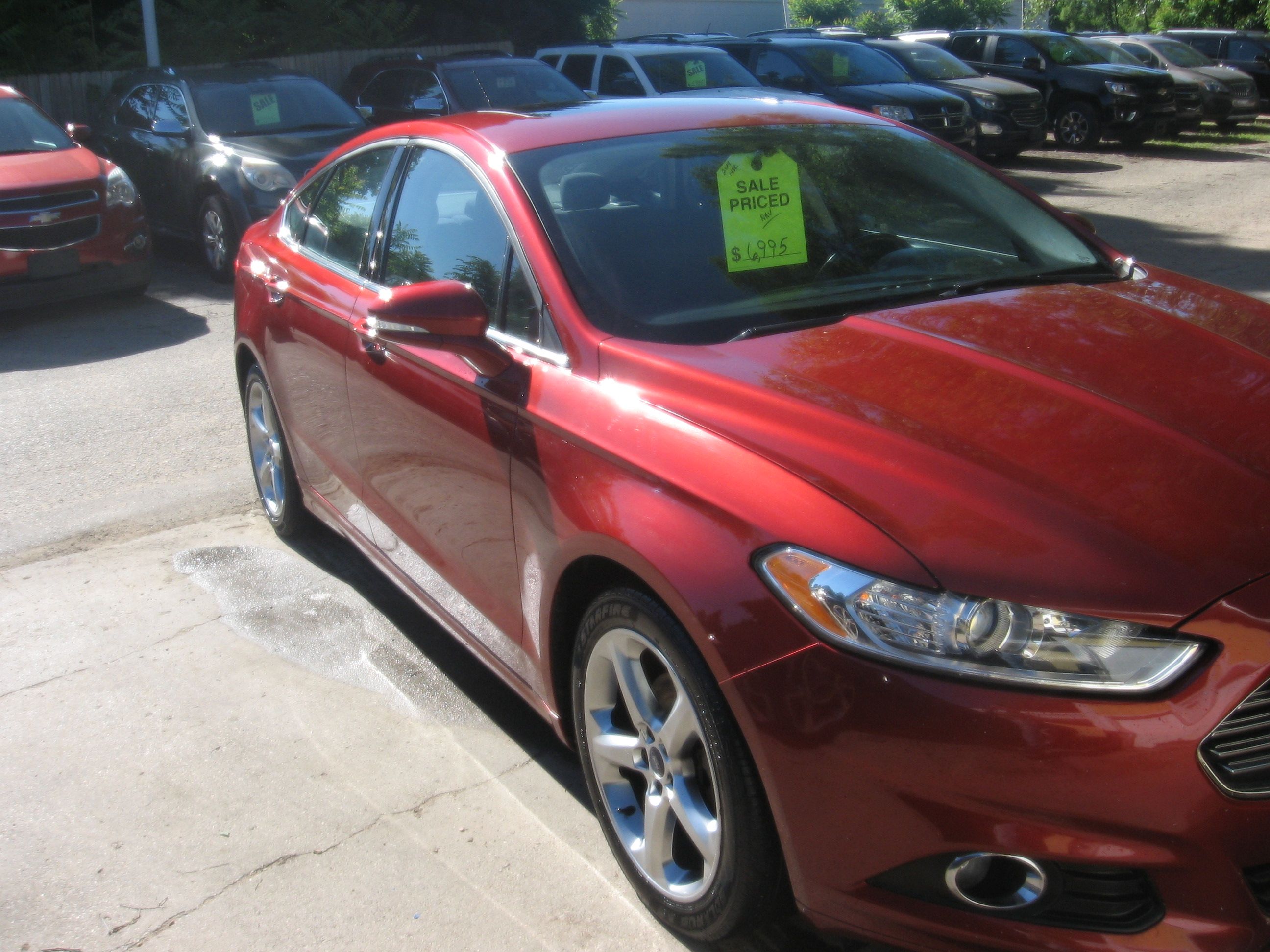 Used 2014 Ford Fusion SE FWD image 3