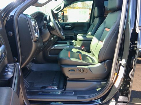 Used 2022 GMC Sierra 2500 AT4 image 45