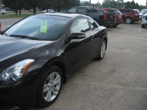 Used 2012 Nissan Altima 2.5 S Coupe FWD image 1