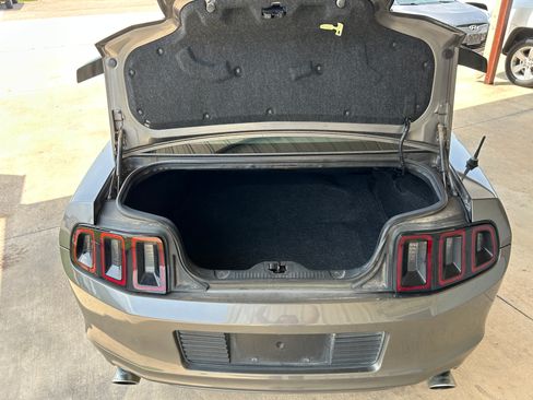 Used 2014 Ford Mustang RWD image 11