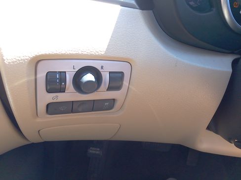 Used 2009 Subaru Tribeca Limited AWD/4WD image 26