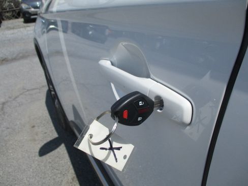 Used 2016 Mitsubishi Outlander 4WD ES image 13