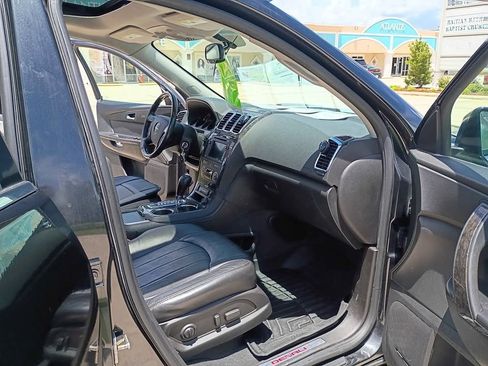 Used 2012 GMC Acadia Denali image 6