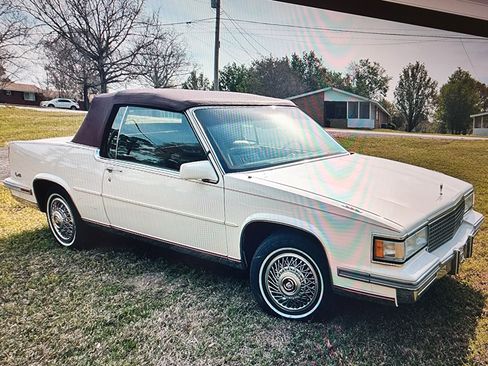 Used 1988 Cadillac De Ville Coupe FWD image 2