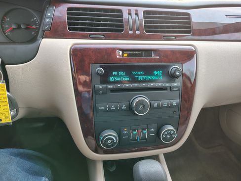 Used 2009 Chevrolet Impala LS image 8