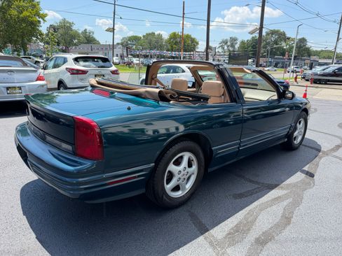 Used 1995 Oldsmobile Cutlass Supreme Convertible FWD image 56