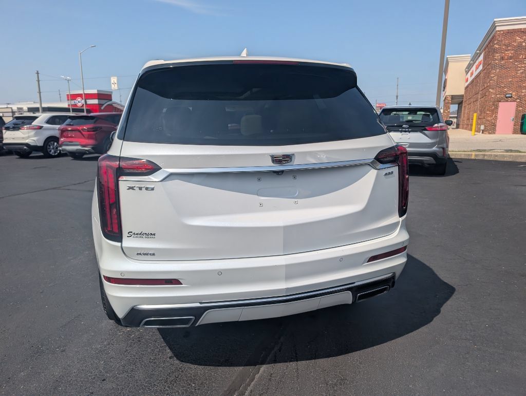 Used 2024 Cadillac XT6 AWD Premium Luxury image 5