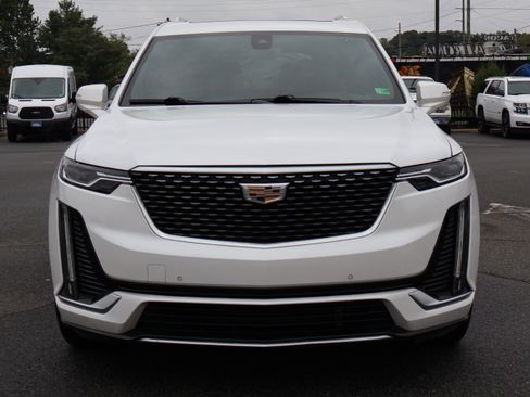 Used 2020 Cadillac XT6 Premium Luxury image 3