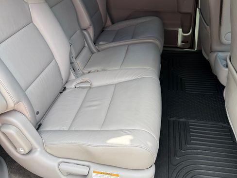 Used 2012 Honda Odyssey Touring image 10