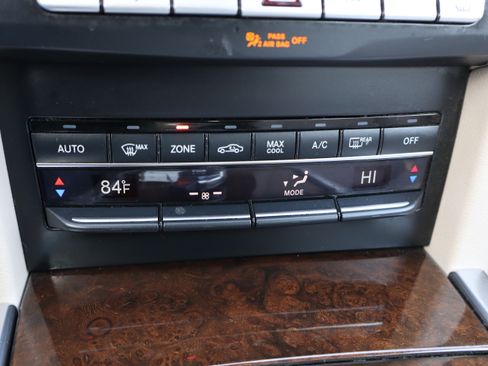 Used 2015 Mercedes-Benz E 350 Sport image 32