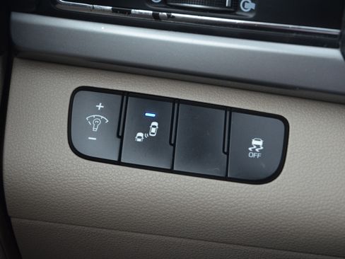 Used 2017 Hyundai Elantra SE image 25