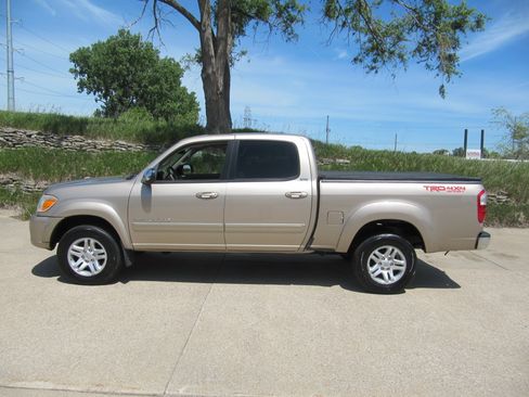 Used 2006 Toyota Tundra 4x4 Double Cab SR5 image 8