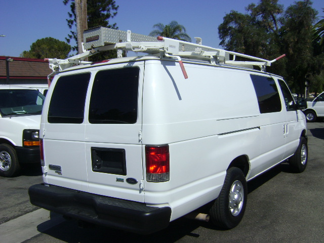 Used 2014 Ford E-350 and Econoline 350 Extended Super Duty RWD image 7