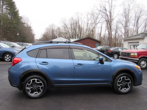 Used 2016 Subaru Crosstrek 2.0i Premium image 8