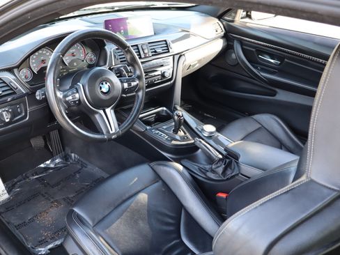 Used 2018 BMW M4 Competition image 21