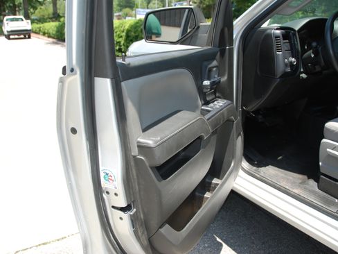 Used 2015 Chevrolet Silverado 2500 image 15