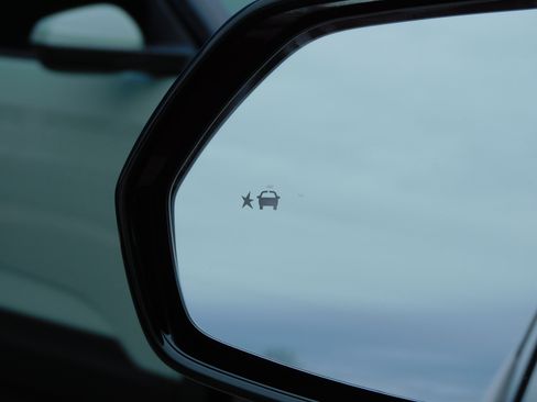 Used 2024 Chevrolet Blazer LT image 25