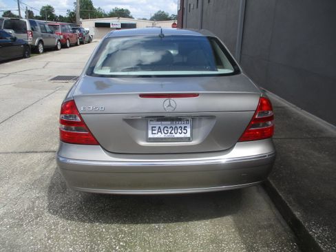 Used 2006 Mercedes-Benz E 350 image 4