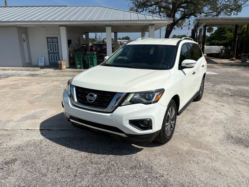 Used 2019 Nissan Pathfinder AWD/4WD image 1