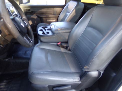Used 2016 RAM 1500 Regular Cab Tradesman RWD image 17