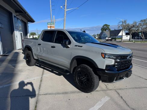 Used 2024 Chevrolet Silverado 1500 ZR2 image 1