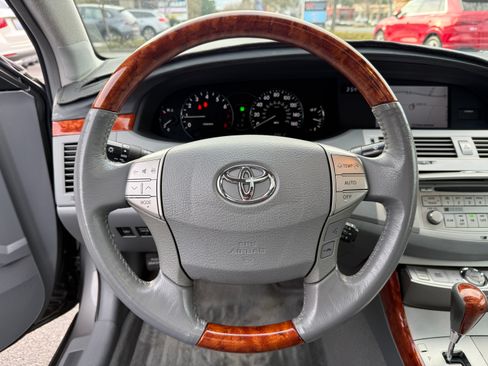 Used 2007 Toyota Avalon Limited image 36