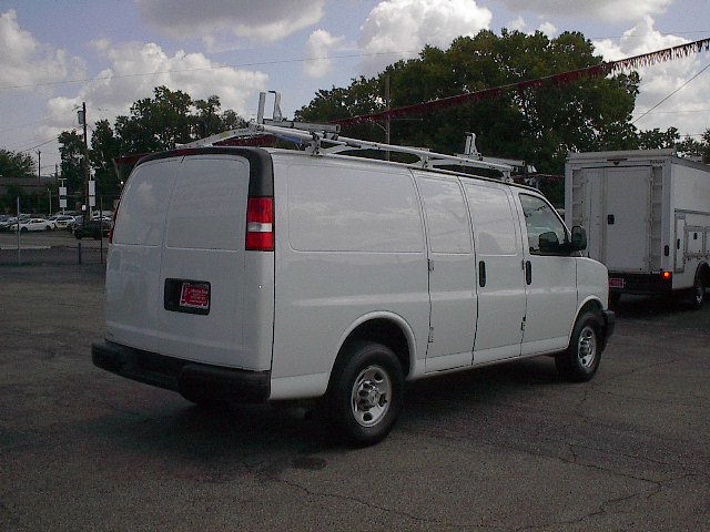 Used 2020 Chevrolet Express 3500 UNAVAIL RWD image 4