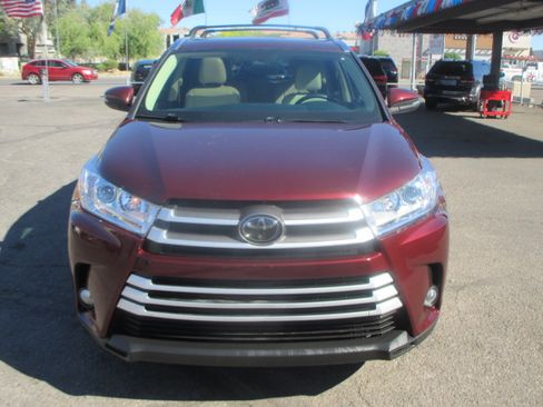Used 2019 Toyota Highlander XLE image 20