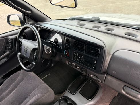 Used 2000 Dodge Dakota Sport RWD image 69