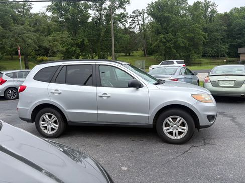 Used 2011 Hyundai Santa Fe GLS image 5