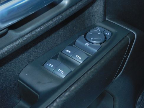 Used 2025 Chevrolet Silverado 2500 Custom image 21