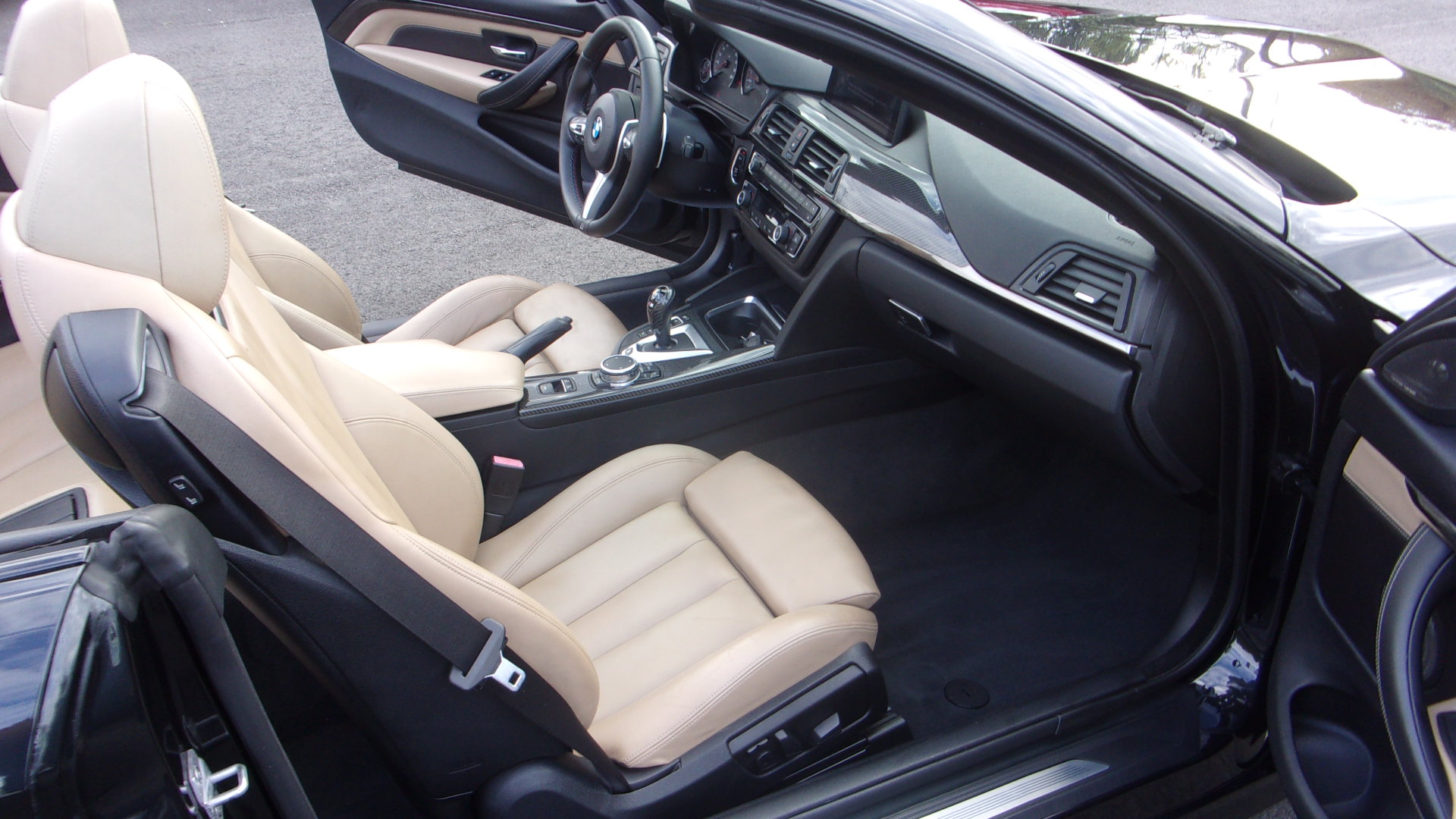 Used 2015 BMW M4 Convertible RWD image 24