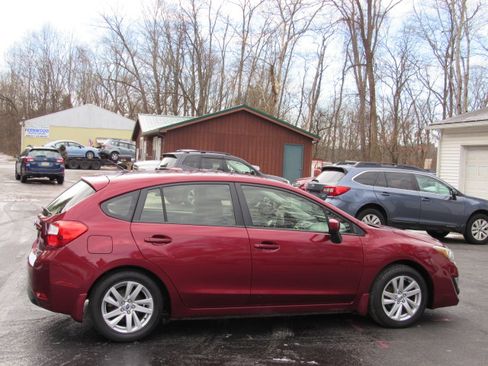 Used 2016 Subaru Impreza 2.0i Premium image 12