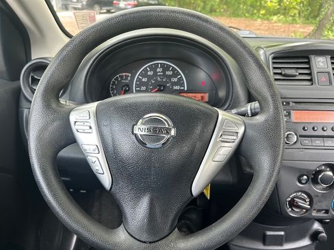 Used 2018 Nissan Versa 1.6 S Plus FWD image 10