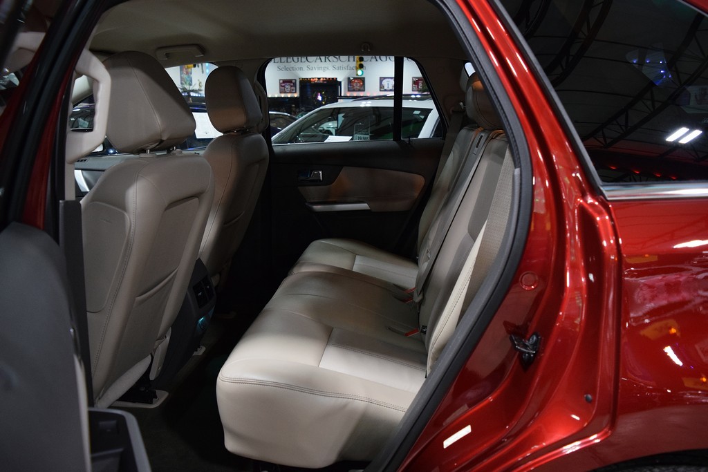 Used 2013 Ford Edge Limited FWD image 18