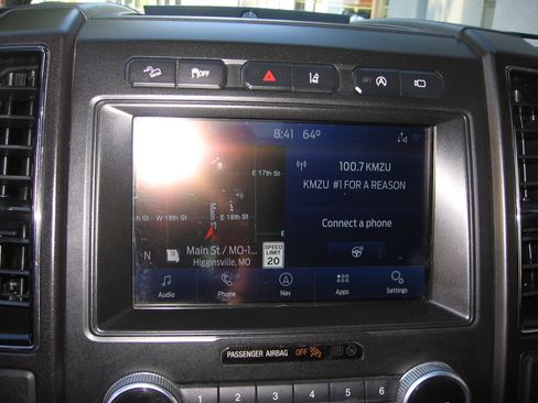 Used 2021 Ford Expedition Limited image 11