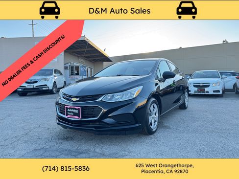 Used 2017 Chevrolet Cruze LS image 1