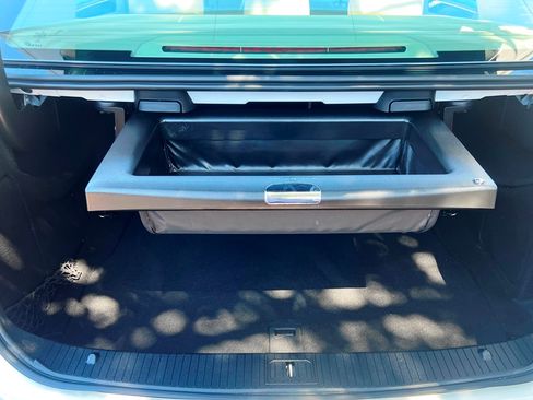 Used 2014 Mercedes-Benz E 350 Sport image 23